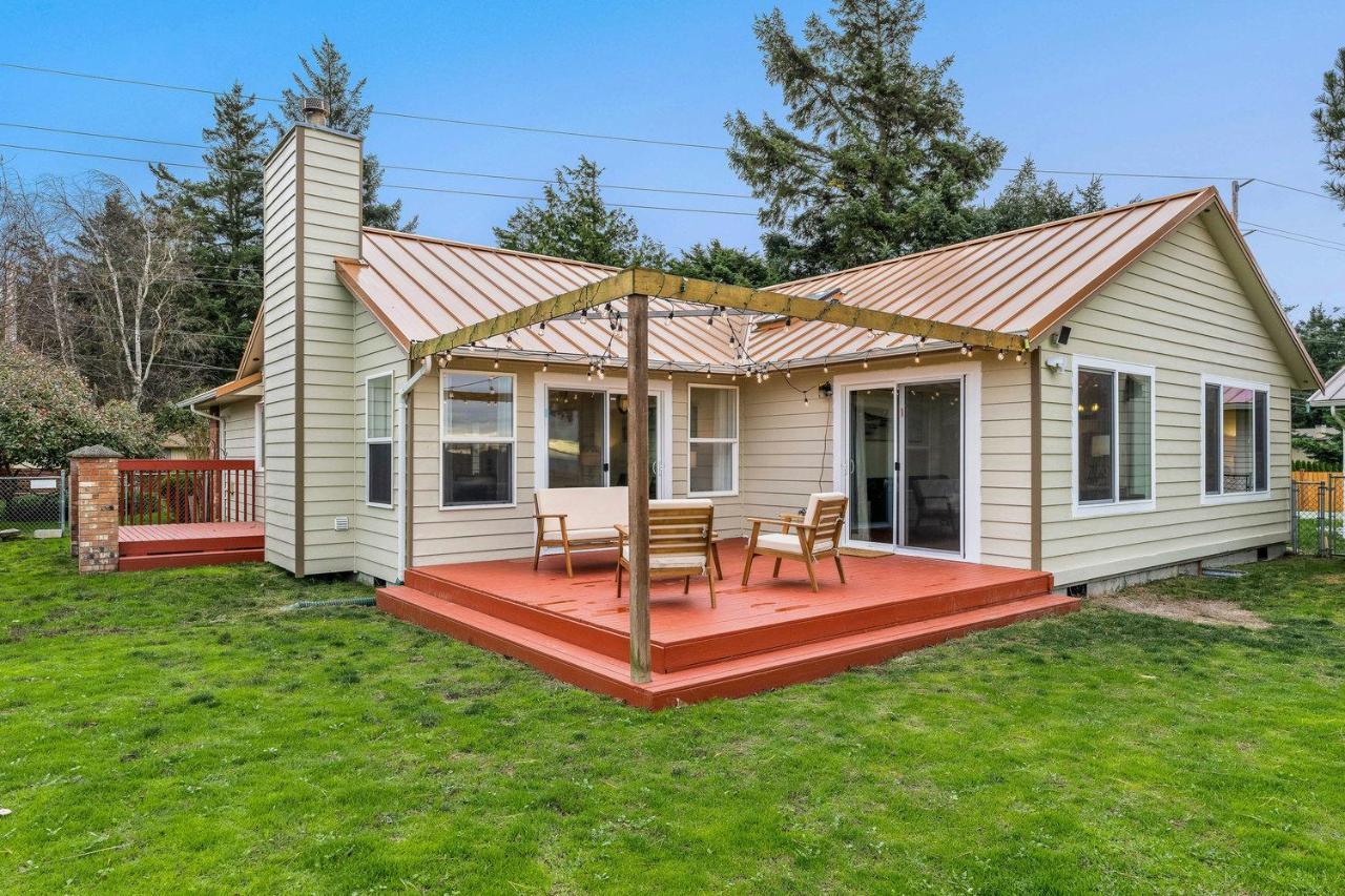 @ Marbella Lane - Wave House, Your Oceanfront Retreat! Oak Harbor Esterno foto