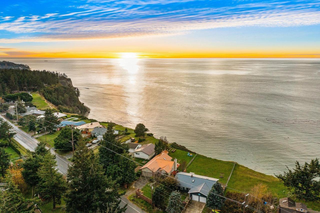 @ Marbella Lane - Wave House, Your Oceanfront Retreat! Oak Harbor Esterno foto